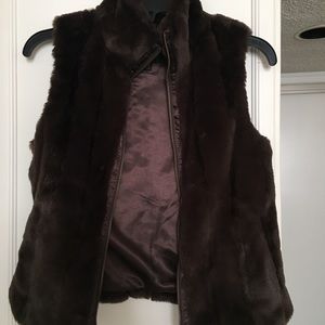 EXPRESS Fur Vest, Never worn! Chocolate brown, XS